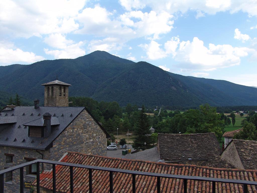 Hostal Pirineos Sarvise Room photo